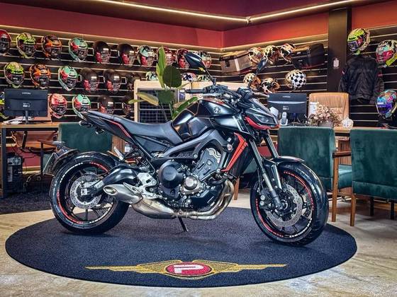 YAMAHA MT-09 